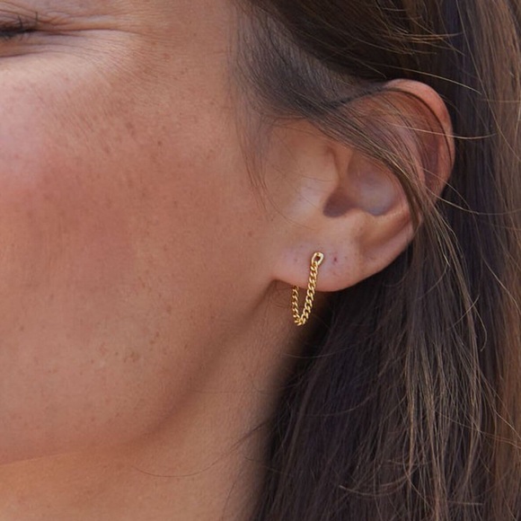 gorjana Wilder Chain Huggies - Picture 2 of 6